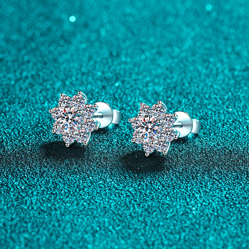 OEM&ODM Customised 925 sterling silver snow studs Moissanite earrings